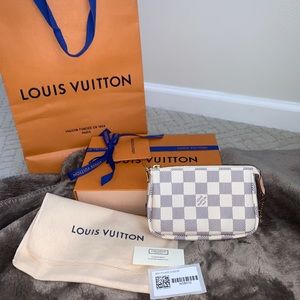 NWT Louis Vuitton Mini Pochette Damier Azure!